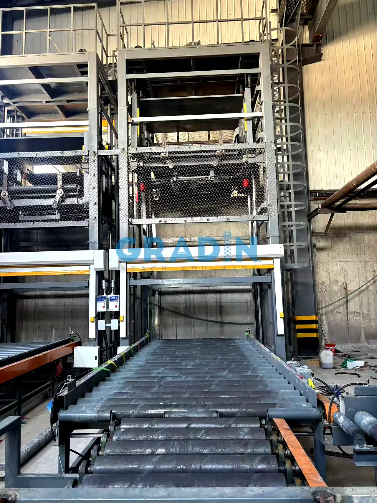 gradin vrc r custom reciprocating conveyor 02 5
